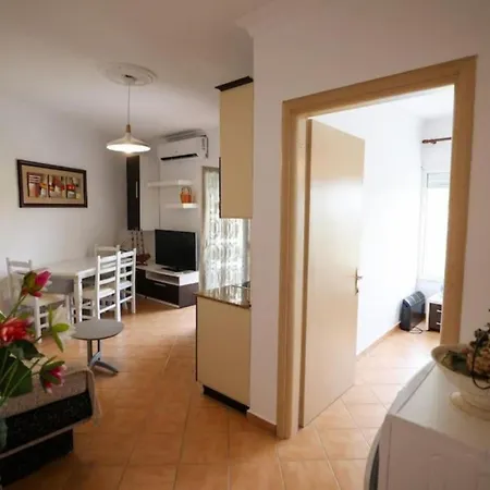 Tirent -cozy 1-bedroom At Shkembi I Kavajes 2
