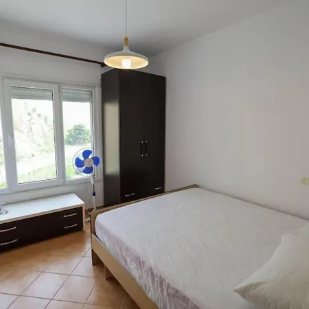 Tirent -cozy 1-bedroom At Shkembi I Kavajes 2 Durrës